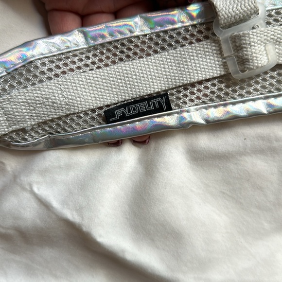 Silver Holographic Angel Wing hydropak - Picture 4 of 4